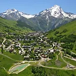 Chalet Les Grizzly *