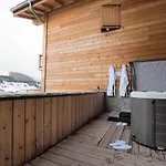 Chalet Les Grizzly
